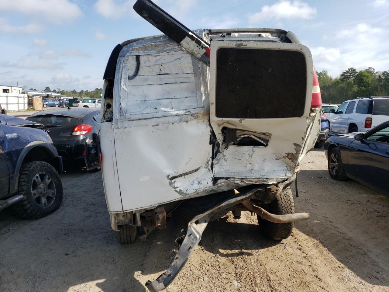 2004 Chevrolet Express VIN 1GCGG25V841137147 Copart auction photo, all over damage thumbnail 6