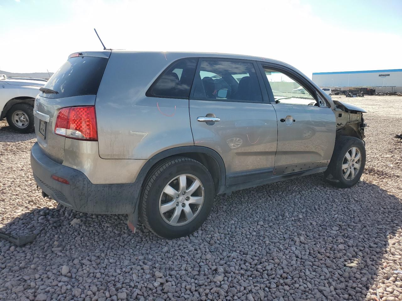 2011 KIA Sorento VIN 5XYKT3A12BG132277 Copart auction photo, front end / side damage thumbnail 3
