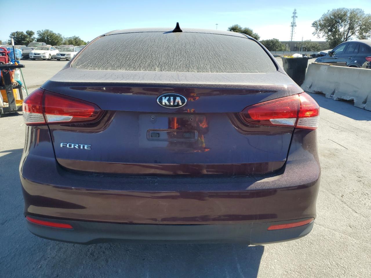 2018 KIA Forte VIN 3KPFK4A76JE168080 Copart auction photo, front end damage thumbnail 6
