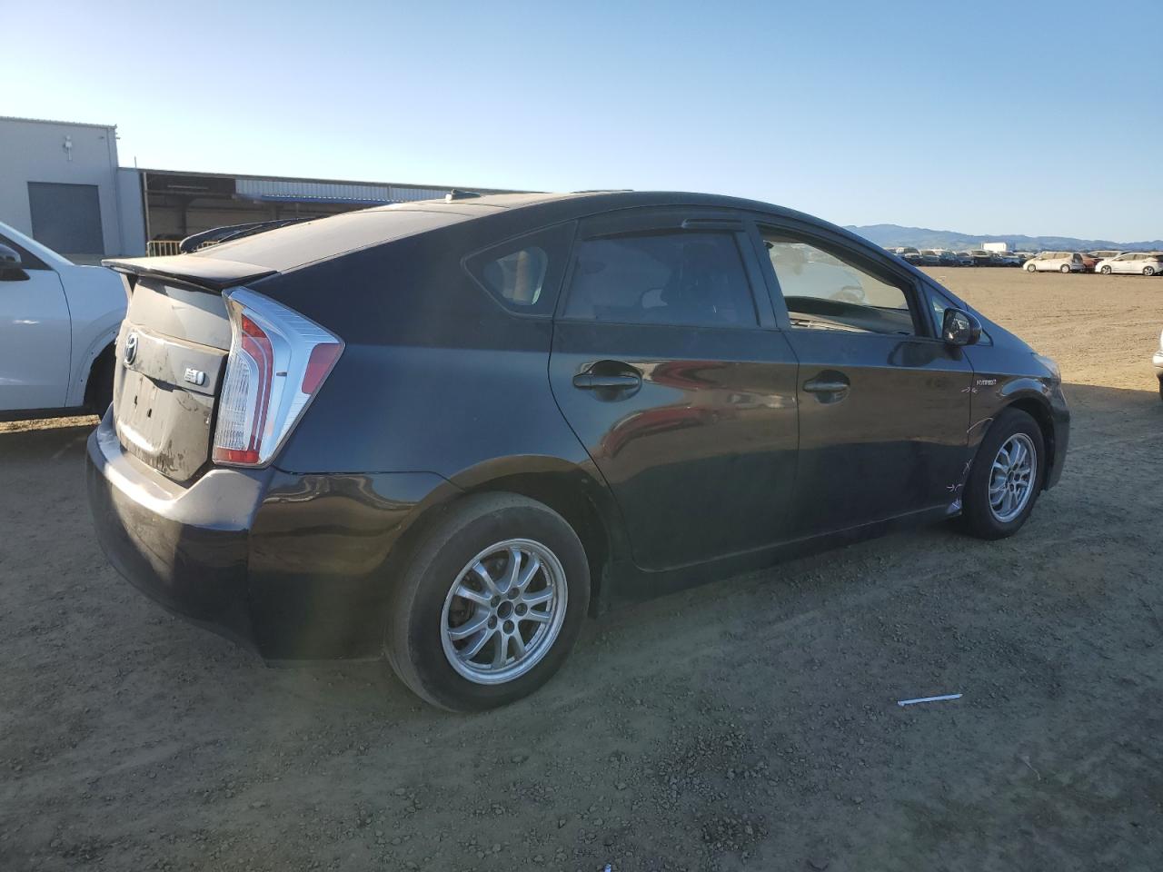 2015 Toyota Prius VIN JTDKN3DU3F0396331 Copart auction photo, vandalism / undercarriage damage thumbnail 3