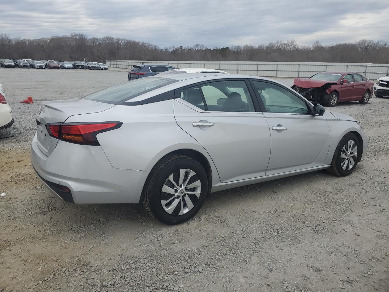 2024 Nissan Altima VIN 1N4BL4BV1RN374123 Copart auction photo, front end / minor dent/scratches damage thumbnail 3