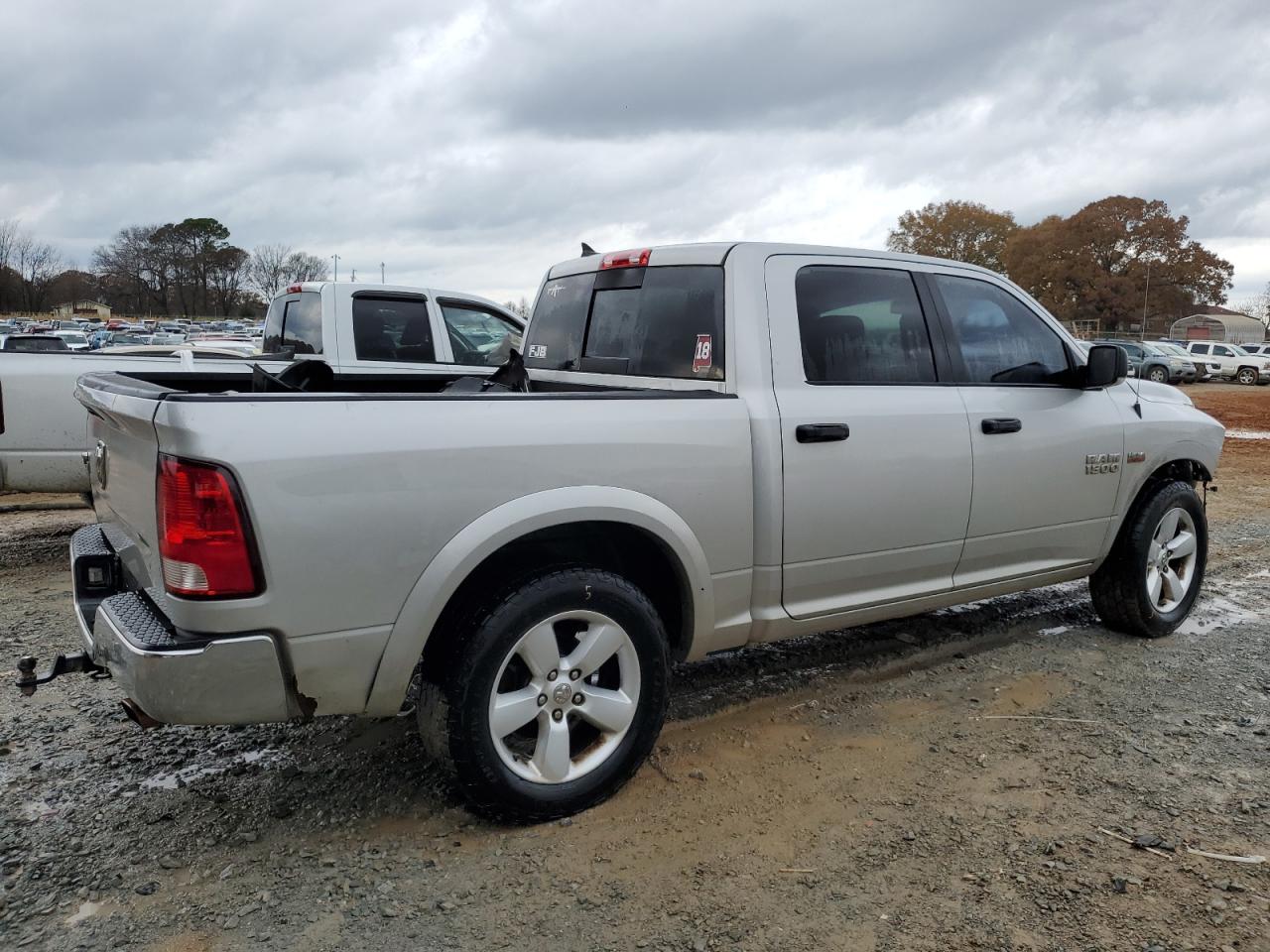 2015 RAM 1500 VIN 1C6RR6LT1FS640261 Copart auction photo, front end / rear end damage thumbnail 3
