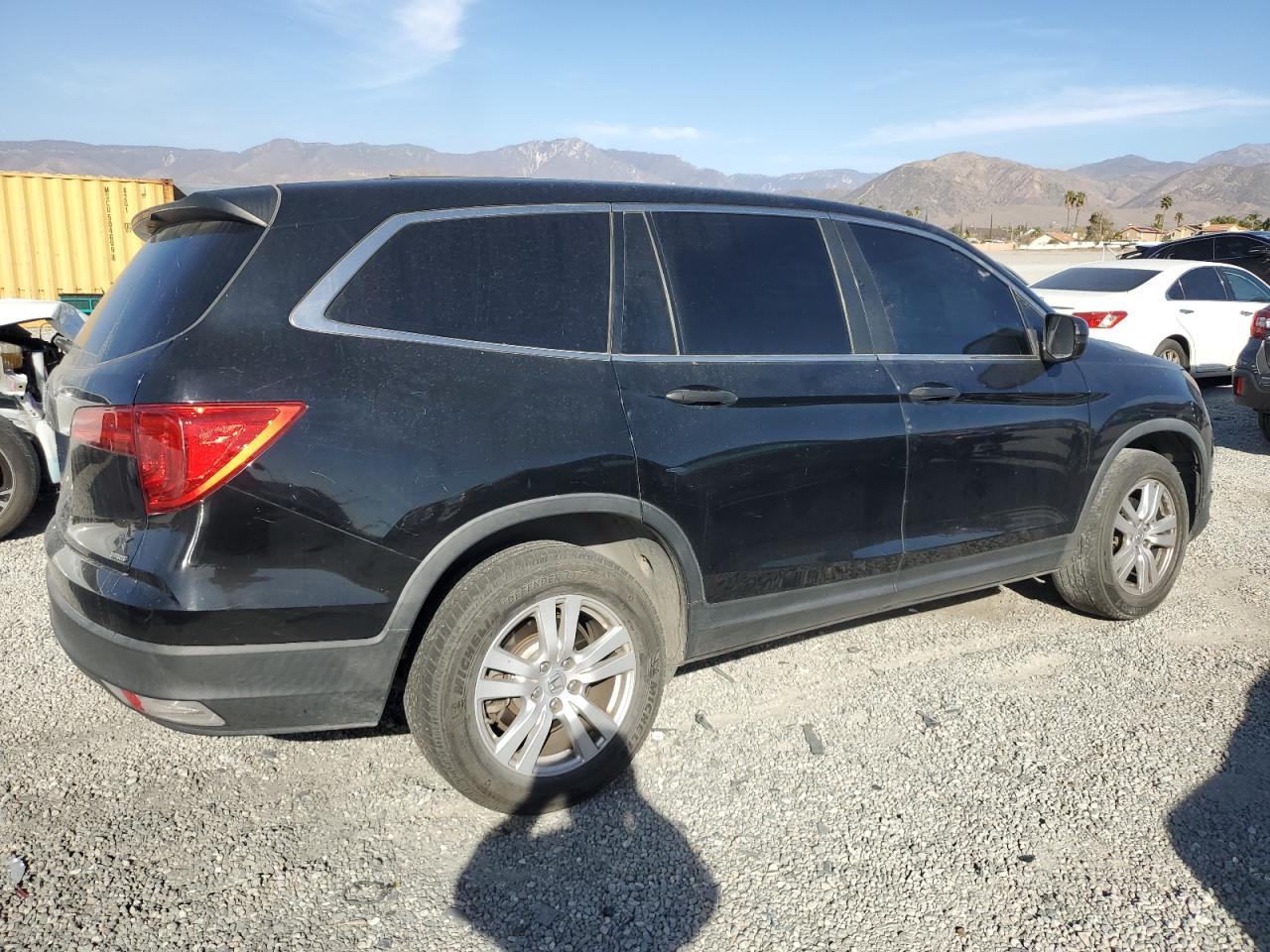 2018 Honda Pilot VIN 5FNYF5H10JB022093 Copart auction photo, front end damage thumbnail 3