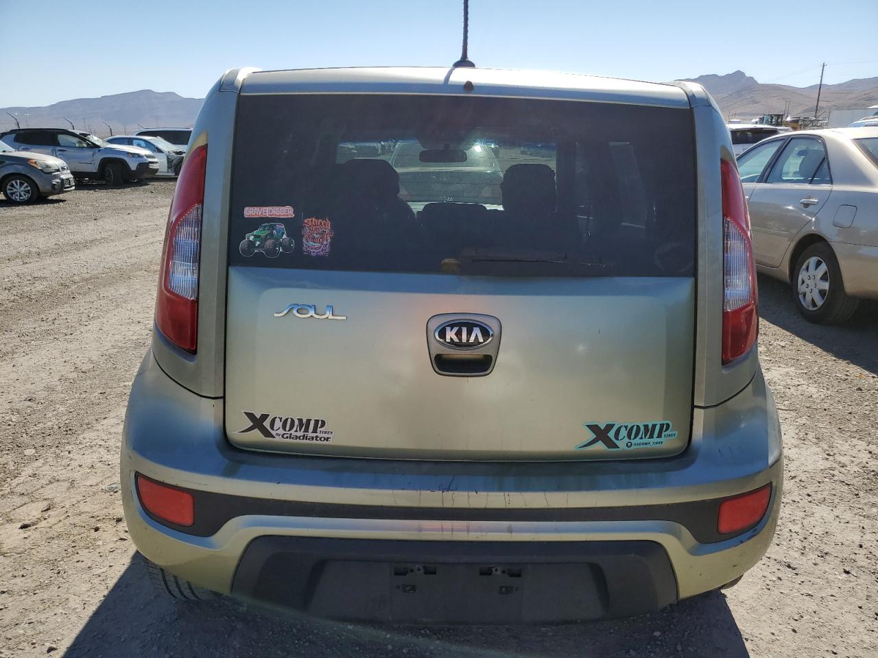 2013 KIA Soul VIN KNDJT2A5XD7485181 Copart auction photo, stripped damage thumbnail 6