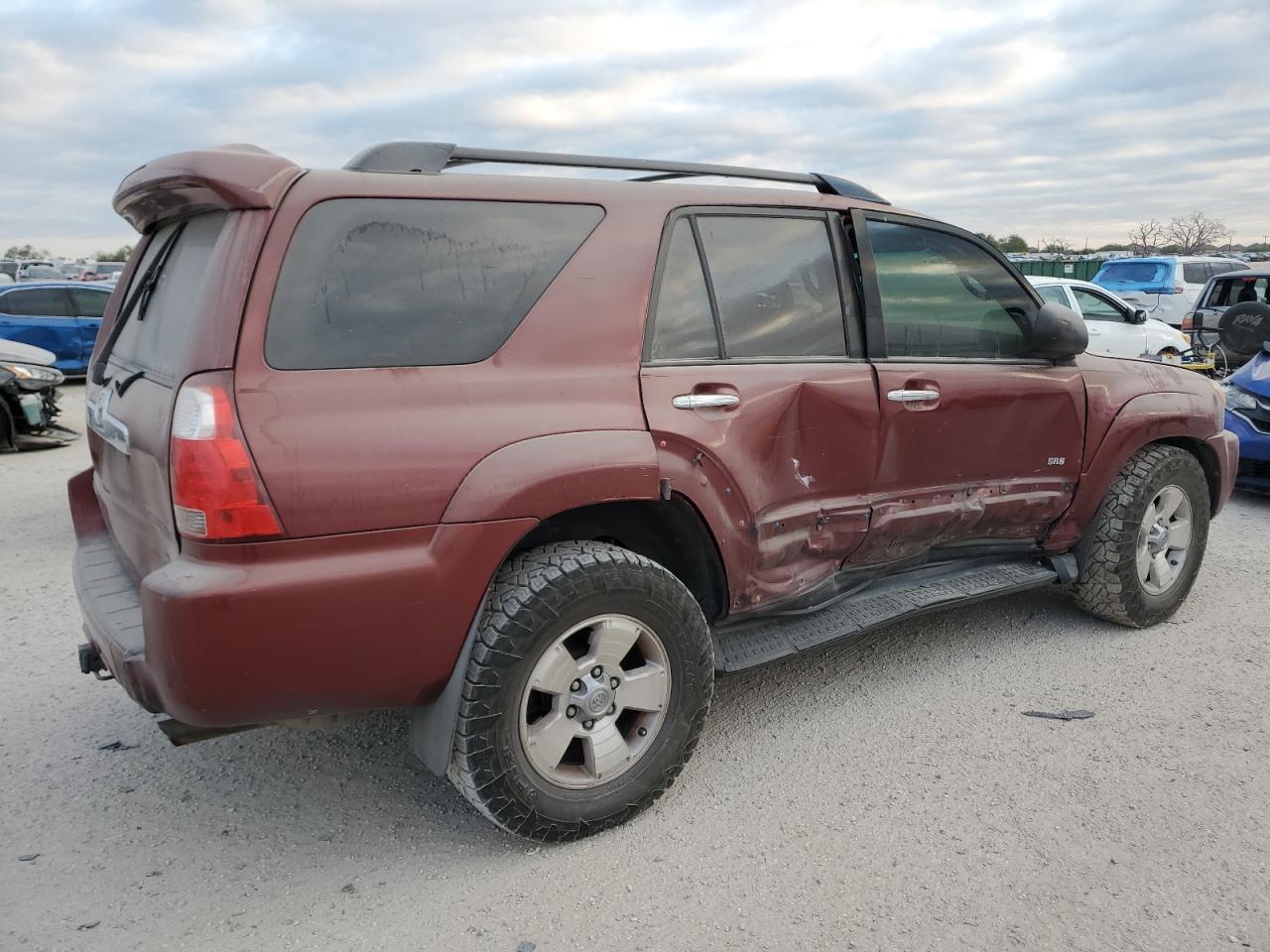 2006 Toyota 4Runner VIN JTEZU14R968050668 Copart auction photo, side / minor dent/scratches damage thumbnail 3