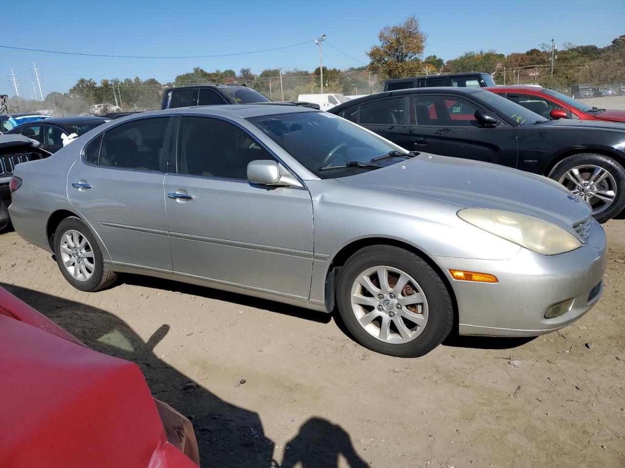 2004 Lexus ES VIN JTHBA30G140010951 Copart auction photo, vandalism / mechanical damage thumbnail 4