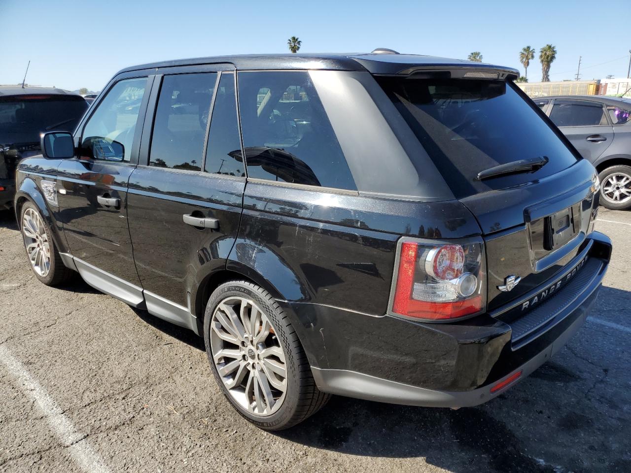 2010 Land Rover Range Rover VIN SALSF2D4XAA226082 Copart auction photo, minor dent/scratches damage thumbnail 2