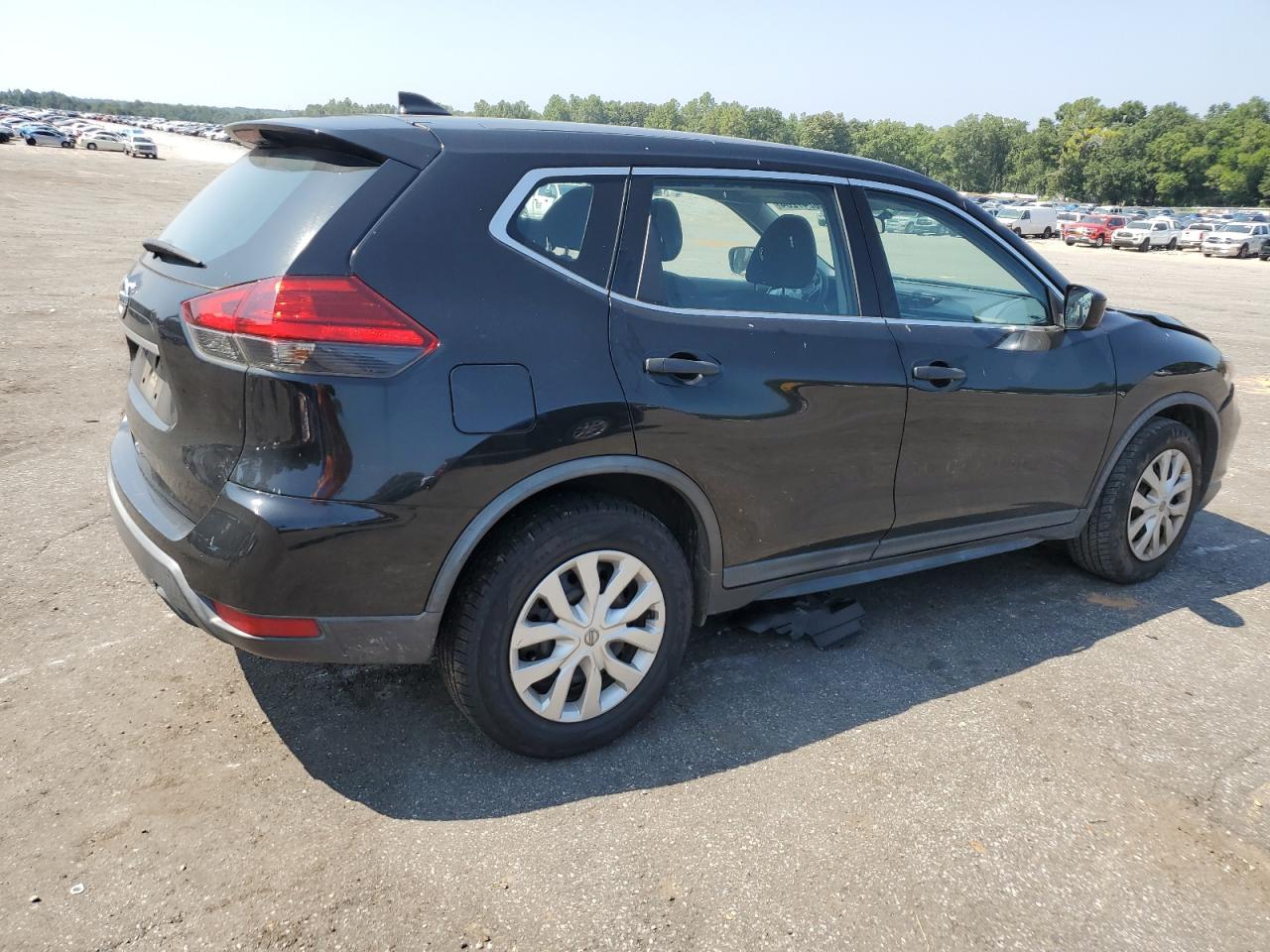 2017 Nissan Rogue VIN KNMAT2MT3HP607962 Copart auction photo, front end damage thumbnail 3