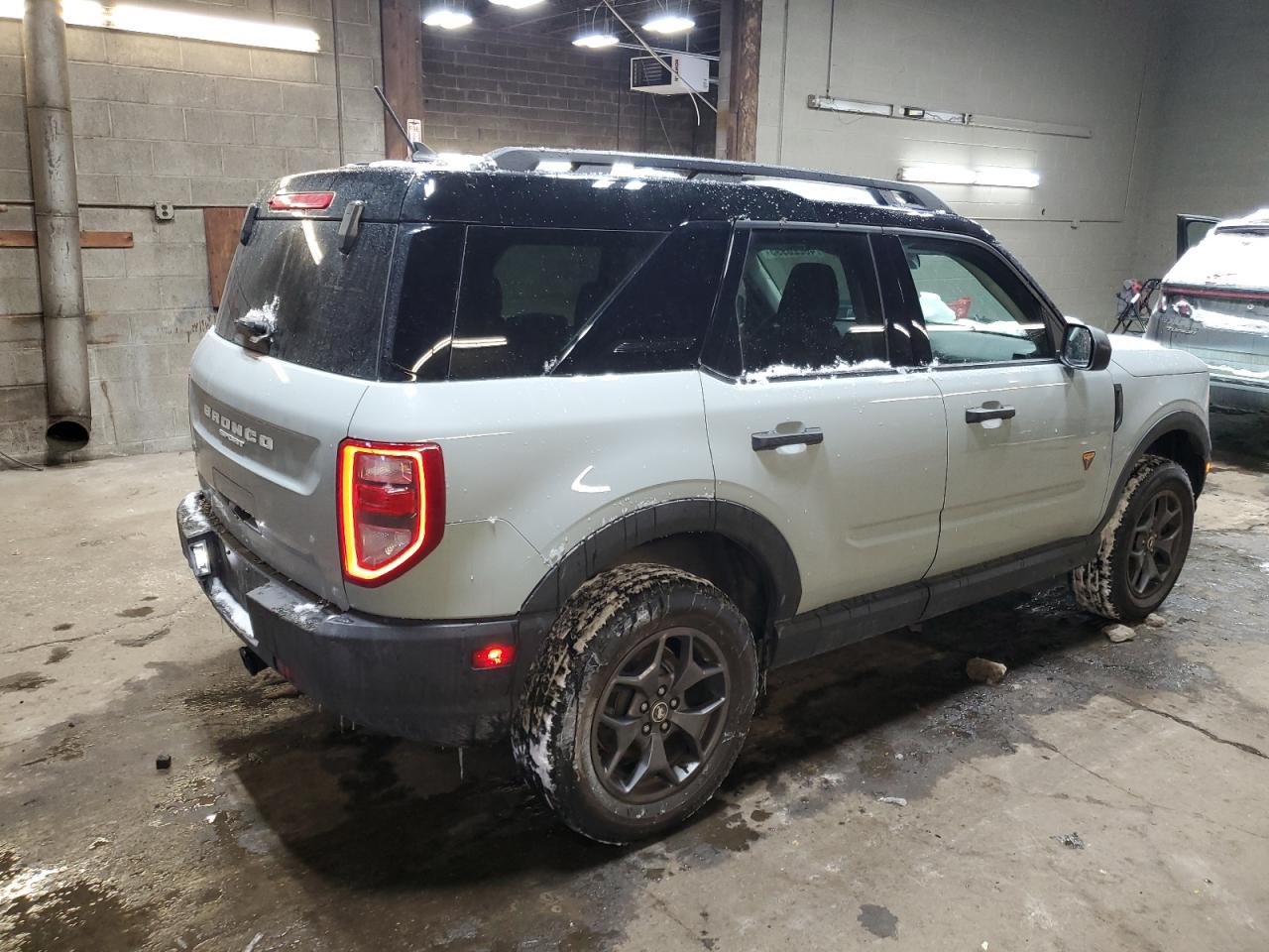 2021 Ford Bronco VIN 3FMCR9D94MRB33605 Copart auction photo, rear end damage thumbnail 3