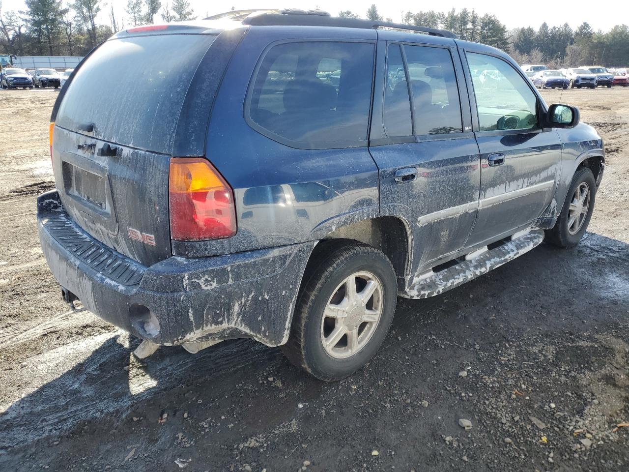 2007 GMC Envoy VIN 1GKDT13SX72264325 Copart auction photo, front end damage thumbnail 3