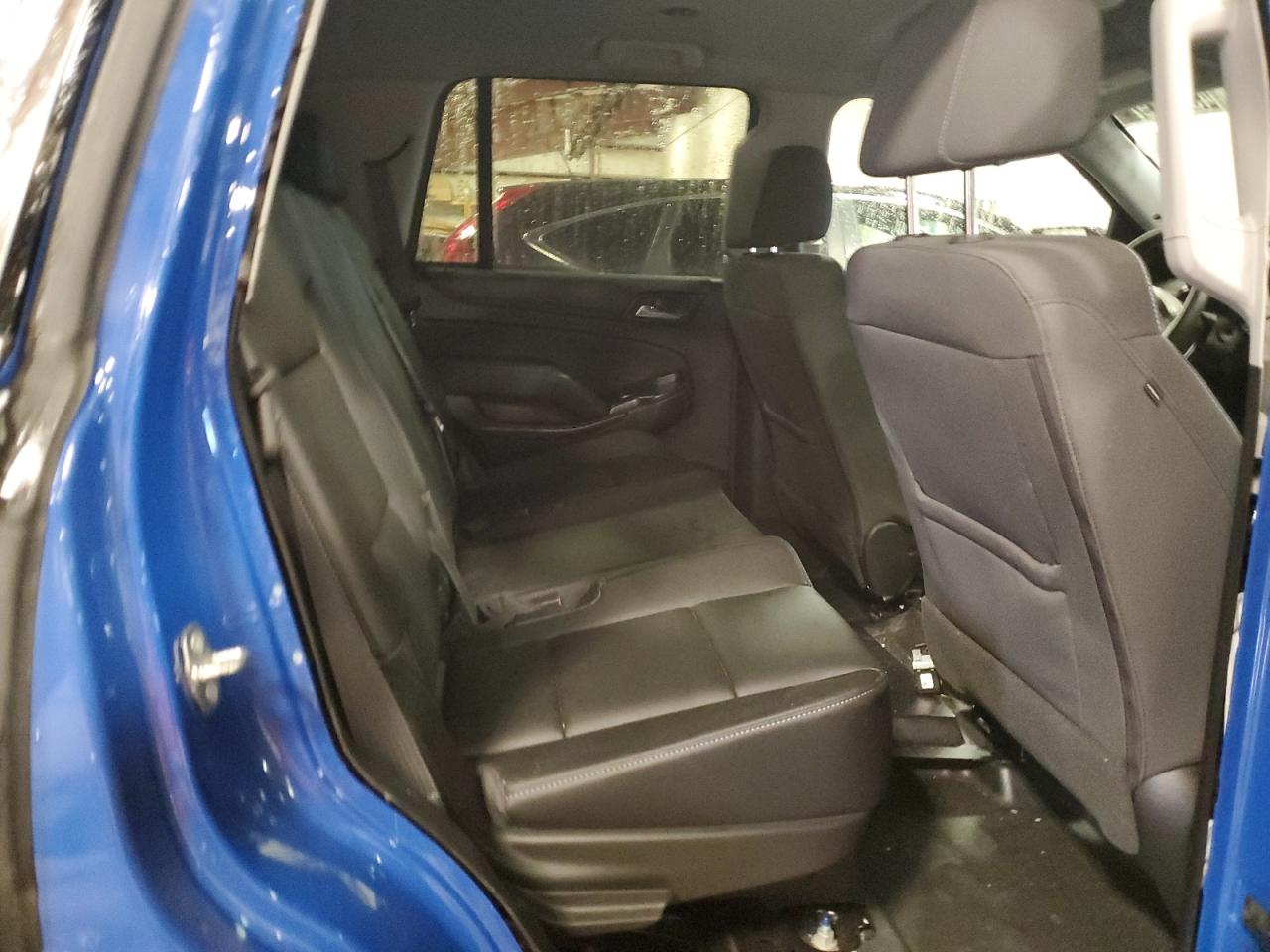 2018 Chevrolet Tahoe VIN 1GNSKDECXJR323179 Copart auction photo, normal wear damage thumbnail 11