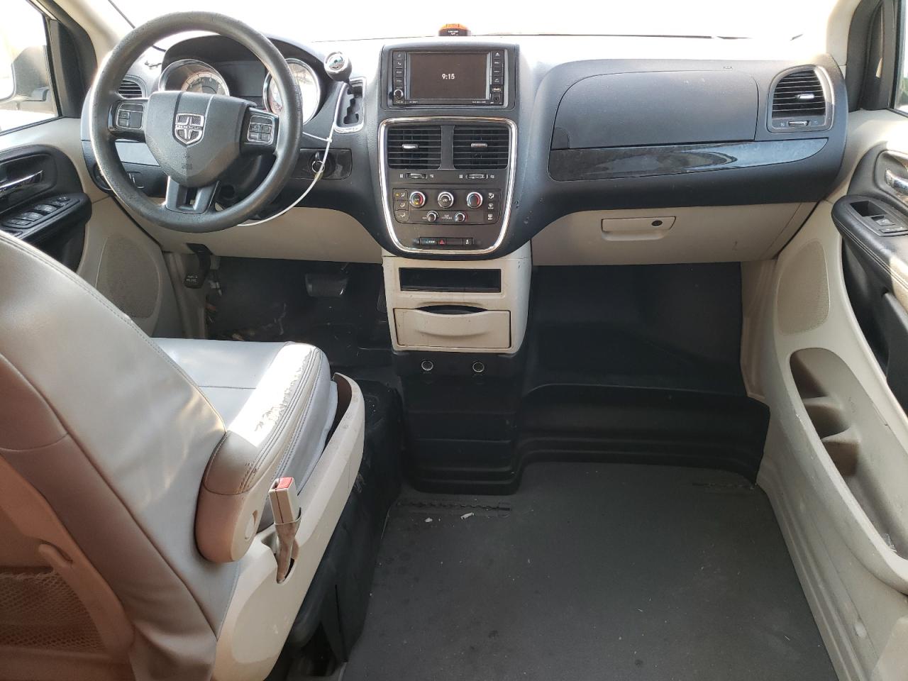 2017 Dodge Caravan VIN 2C4RDGBG2HR802324 Copart auction photo, minor dent/scratches damage thumbnail 8