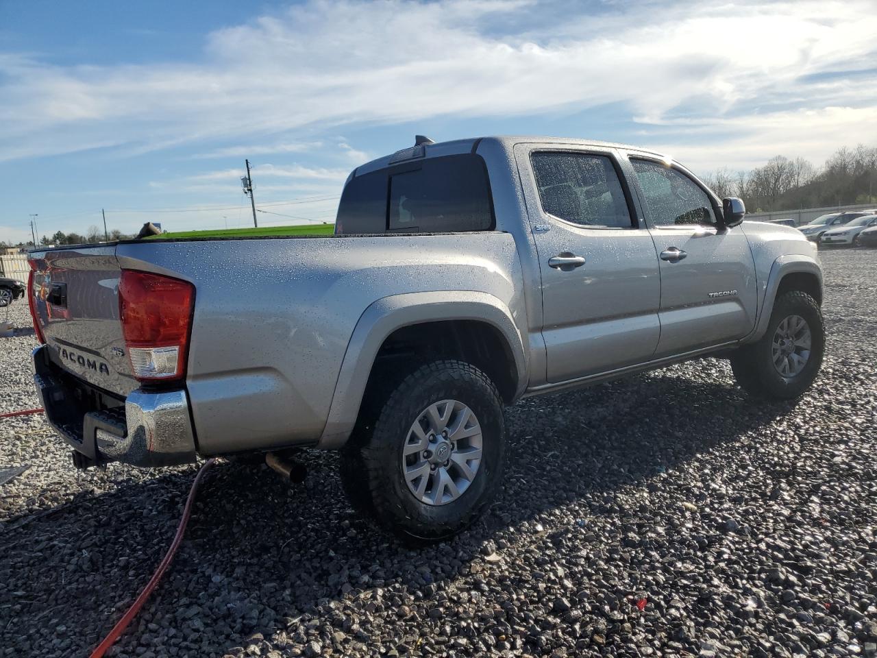 2018 Toyota Tacoma VIN 5TFAZ5CN1JX066208 Copart auction photo, front end damage thumbnail 3
