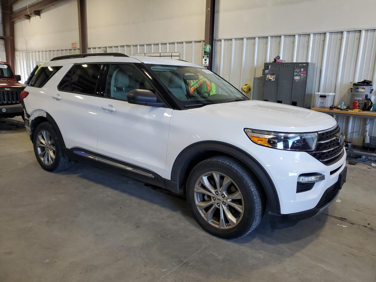 2021 Ford Explorer VIN 1FMSK7DH6MGA55945 Copart auction photo, rear end damage thumbnail 4