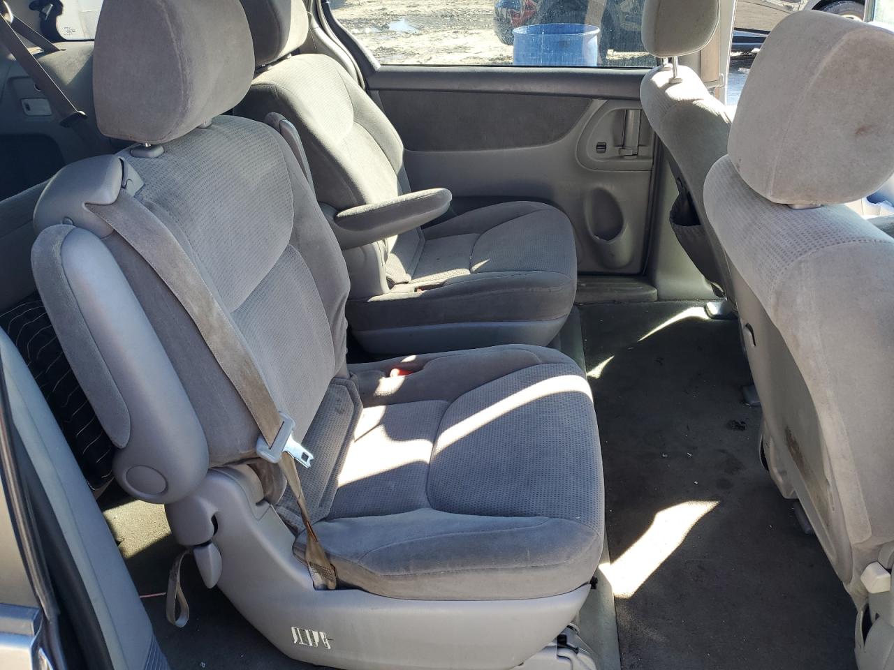 2004 Toyota Sienna VIN 5TDZA23C74S106020 Copart auction photo, minor dent/scratches damage thumbnail 12