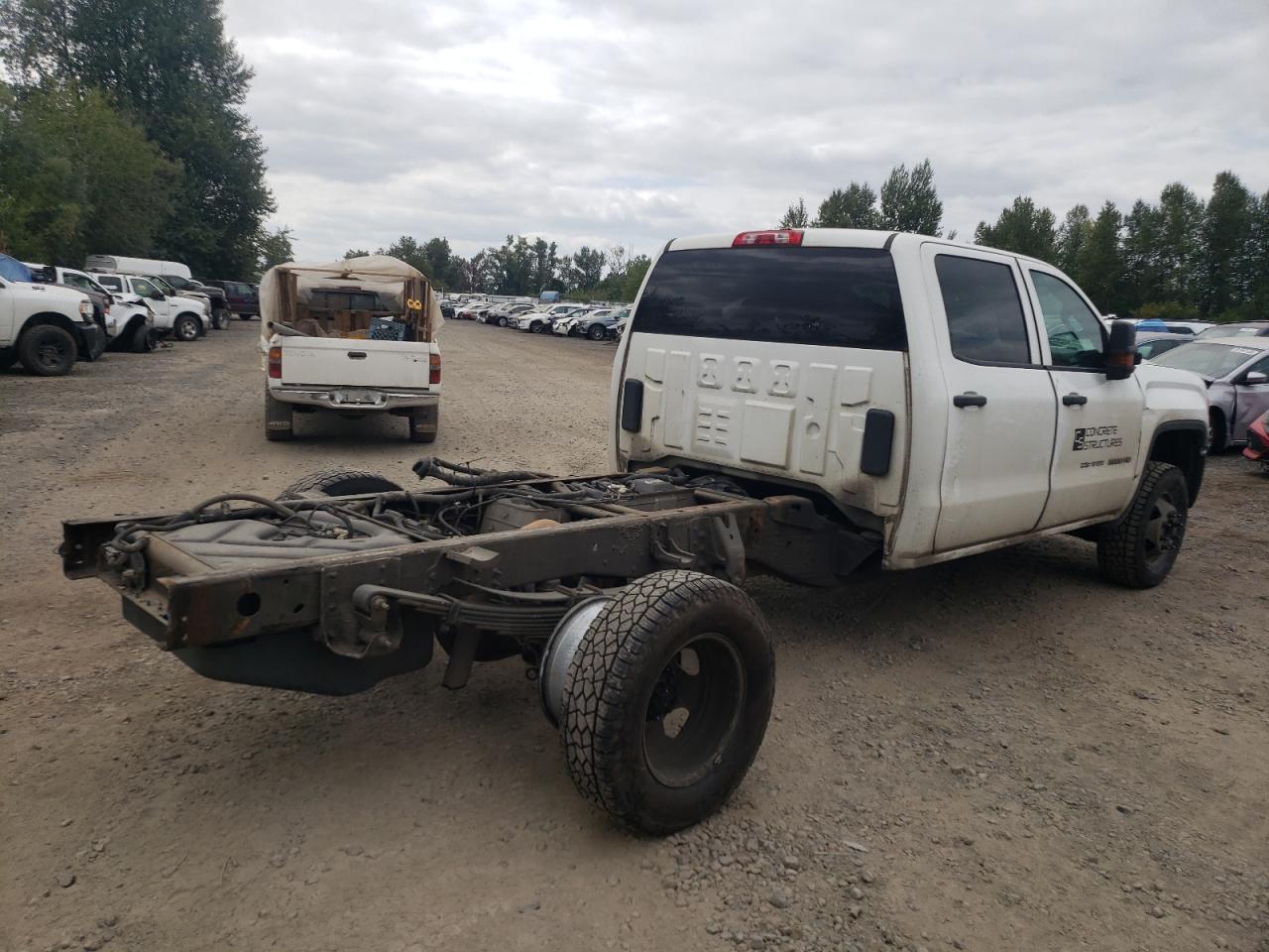 2015 GMC Sierra VIN 1GD411CG3FF648494 Copart auction photo, front end / rear end damage thumbnail 3