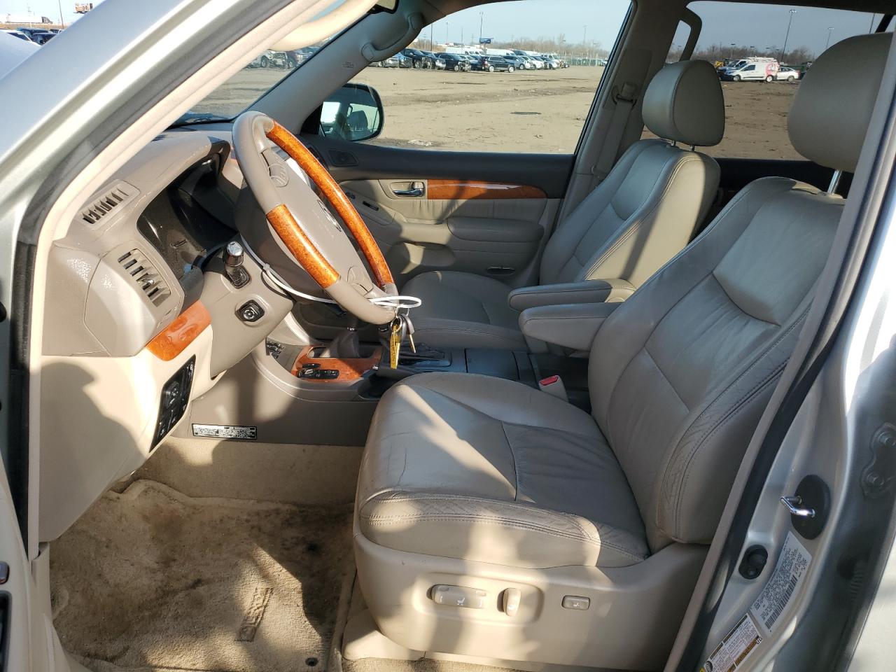 2004 Lexus GX VIN JTJBT20X840050575 Copart auction photo, minor dent/scratches damage thumbnail 7