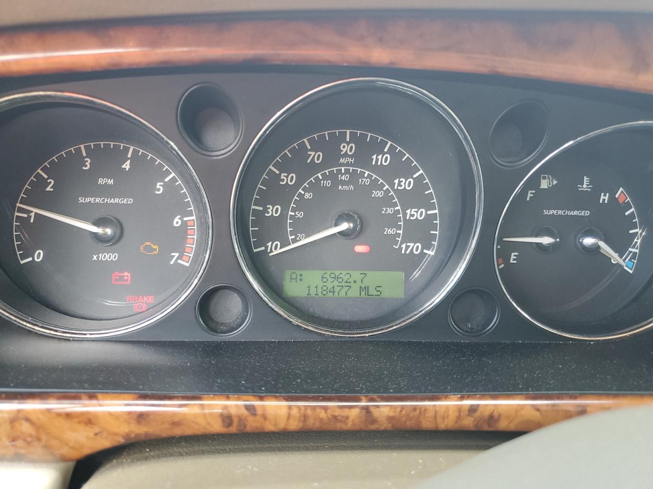 2004 Jaguar XJR VIN SAJWA73B84TG19080 Copart auction photo, normal wear damage thumbnail 9
