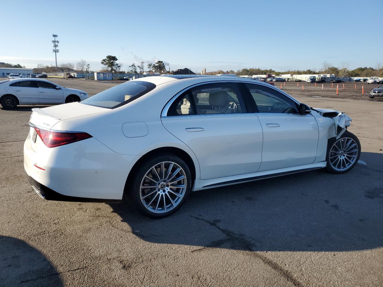 2022 Mercedes-Benz S-klasse VIN W1K6G6DB5NA166087 Copart auction photo, front end / minor dent/scratches damage thumbnail 3