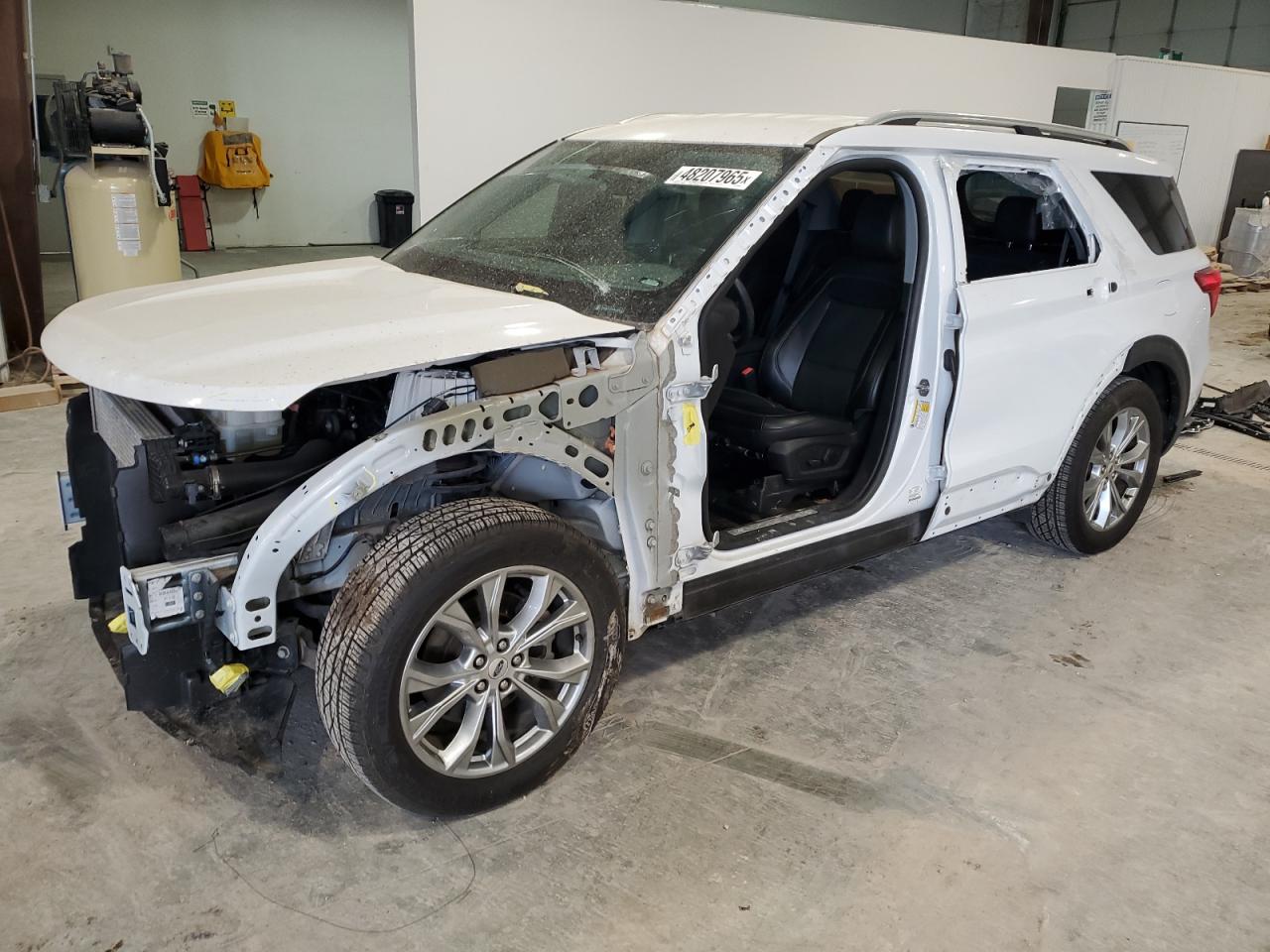 2021 Ford Explorer VIN 1FMSK7FH7MGB33906