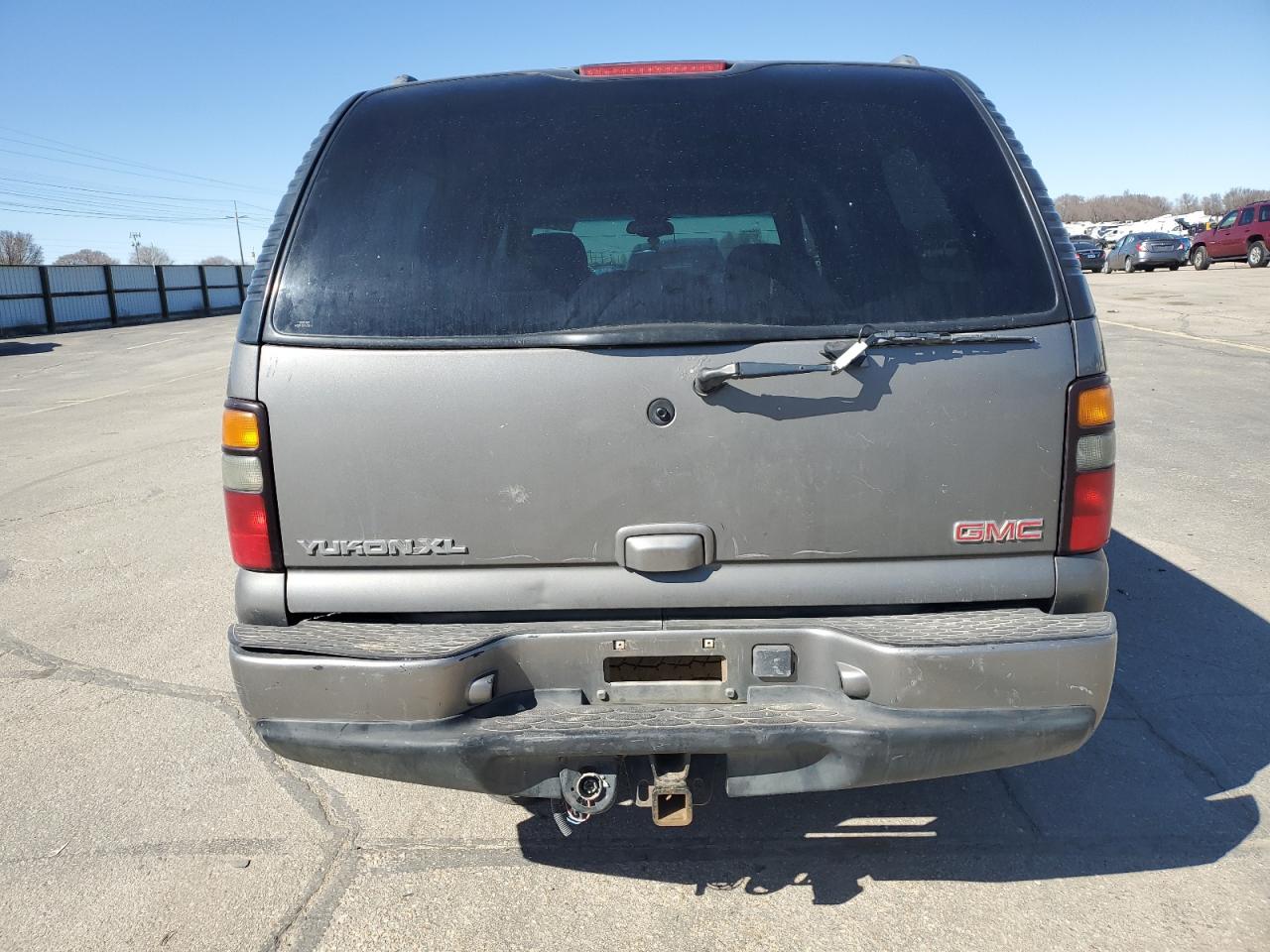 2005 GMC Yukon VIN 1GKFK66U65J221626 Copart auction photo, front end / frame damage damage thumbnail 6