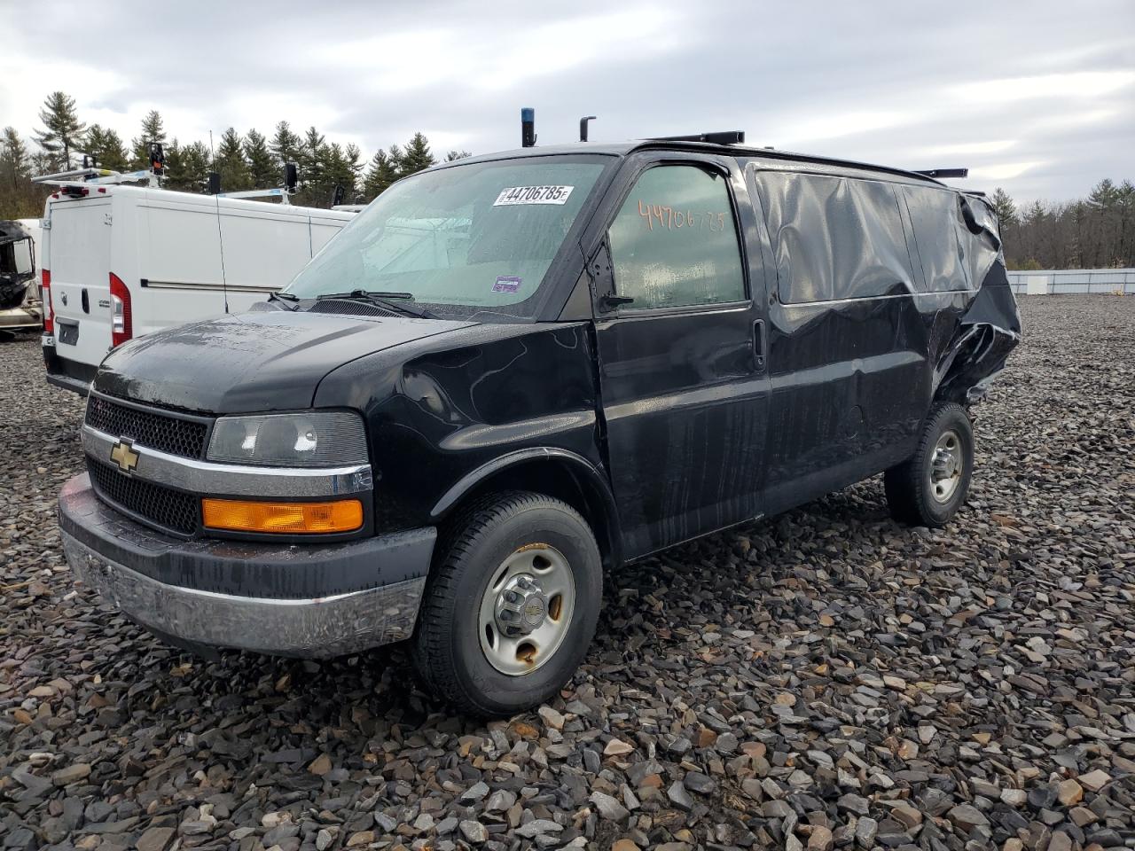 2015 Chevrolet Express VIN 1GCWGFCF2F1176687