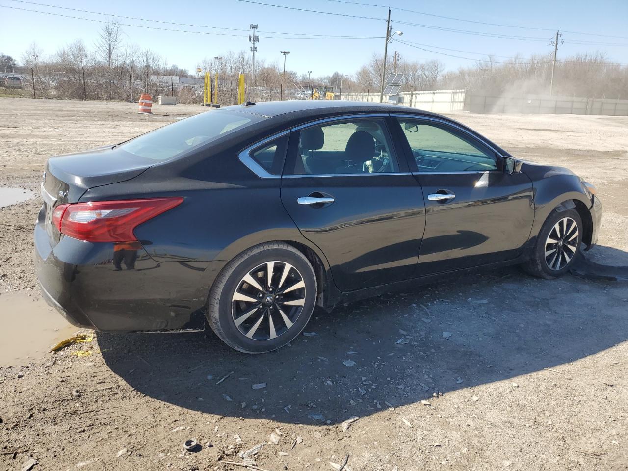 2018 Nissan Altima VIN 1N4AL3AP7JC247658 Copart auction photo, front end / minor dent/scratches damage thumbnail 3
