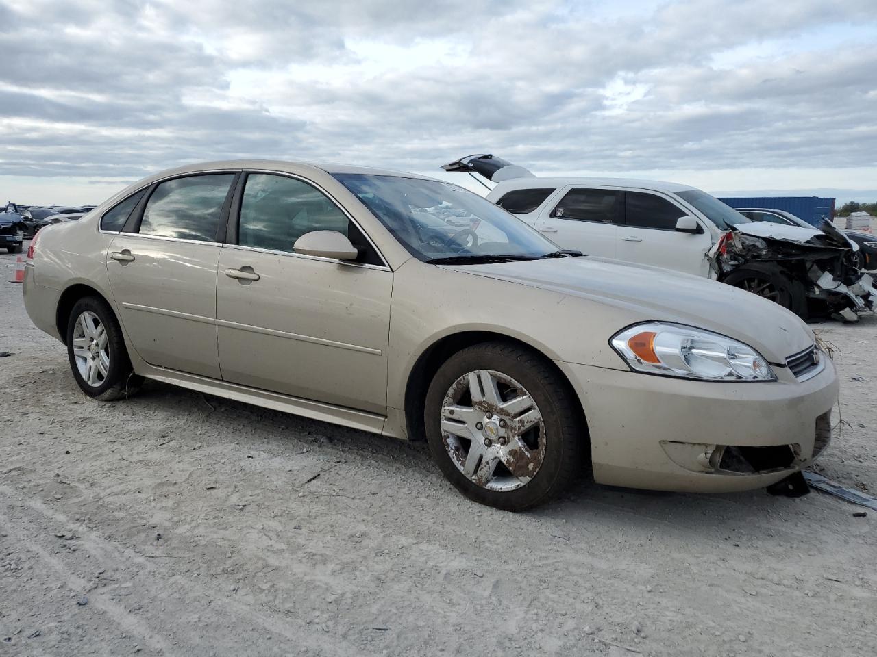 2011 Chevrolet Impala VIN 2G1WB5EK3B1232832 Copart auction photo, front end / side damage thumbnail 4