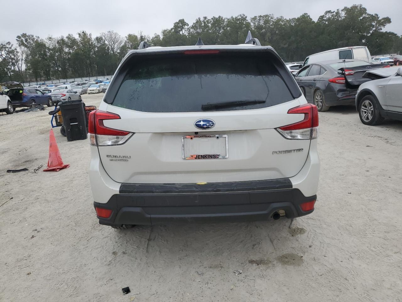 2024 Subaru Forester VIN JF2SKADCXRH515228 Copart auction photo, front end / side damage thumbnail 6