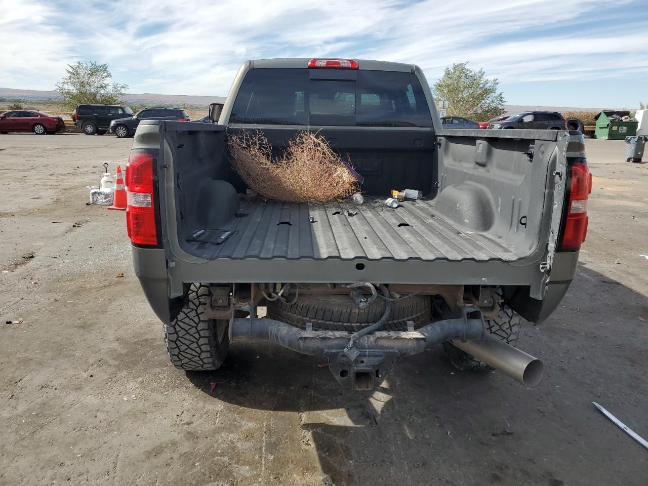 2017 GMC Sierra VIN 1GT12UEY8HF223898 Copart auction photo, front end damage thumbnail 6