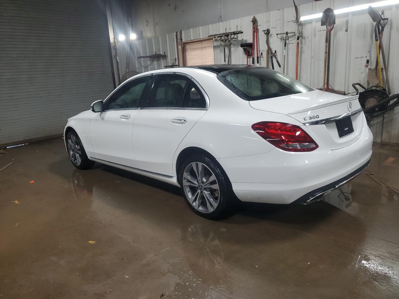 2018 Mercedes-Benz C-klasse VIN WDDWF4KB3JR406422 Copart auction photo, side / minor dent/scratches damage thumbnail 2