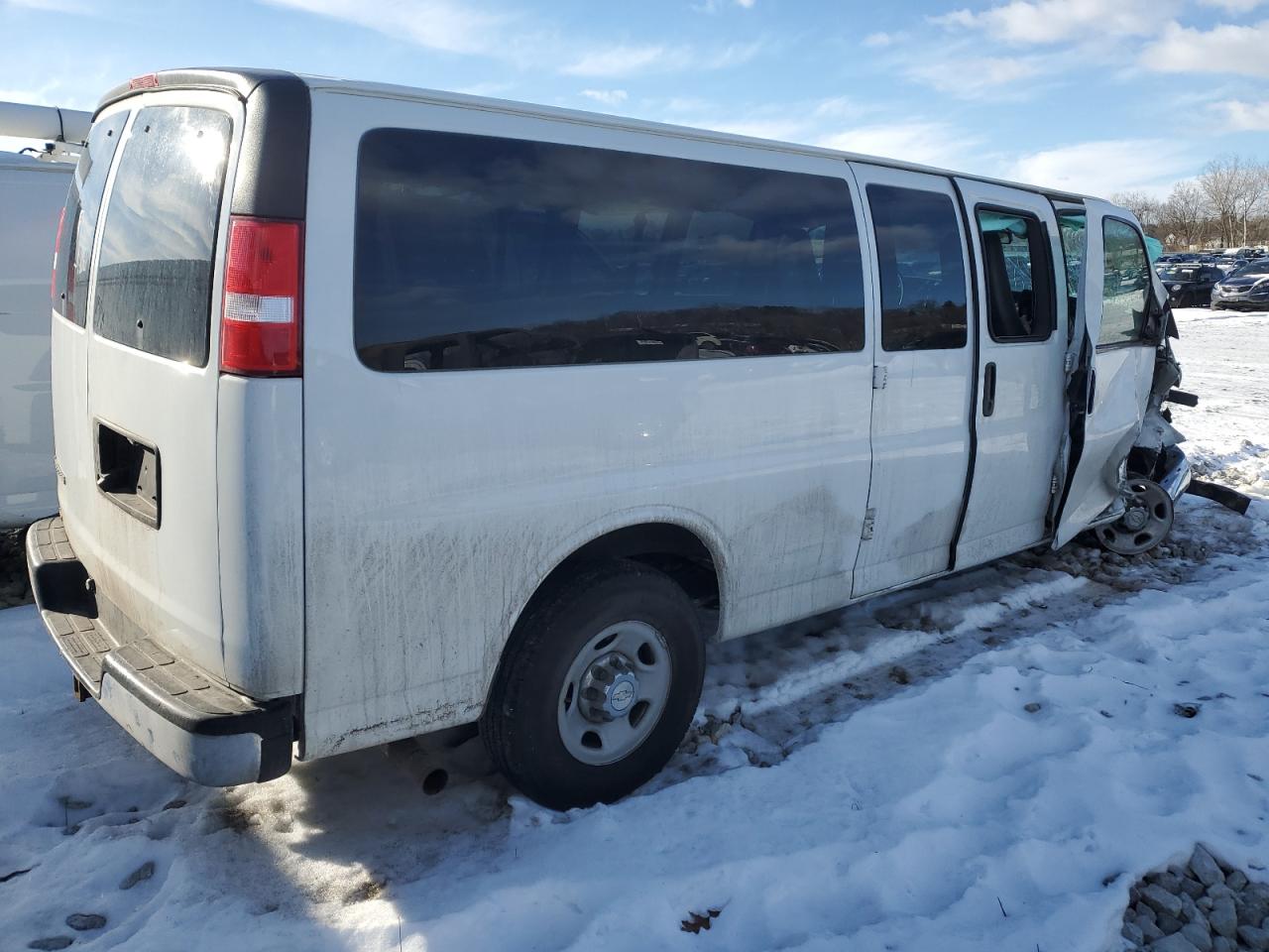 2017 Chevrolet Express VIN 1GAZGPFG6H1352336 Copart auction photo, front end / side damage thumbnail 3