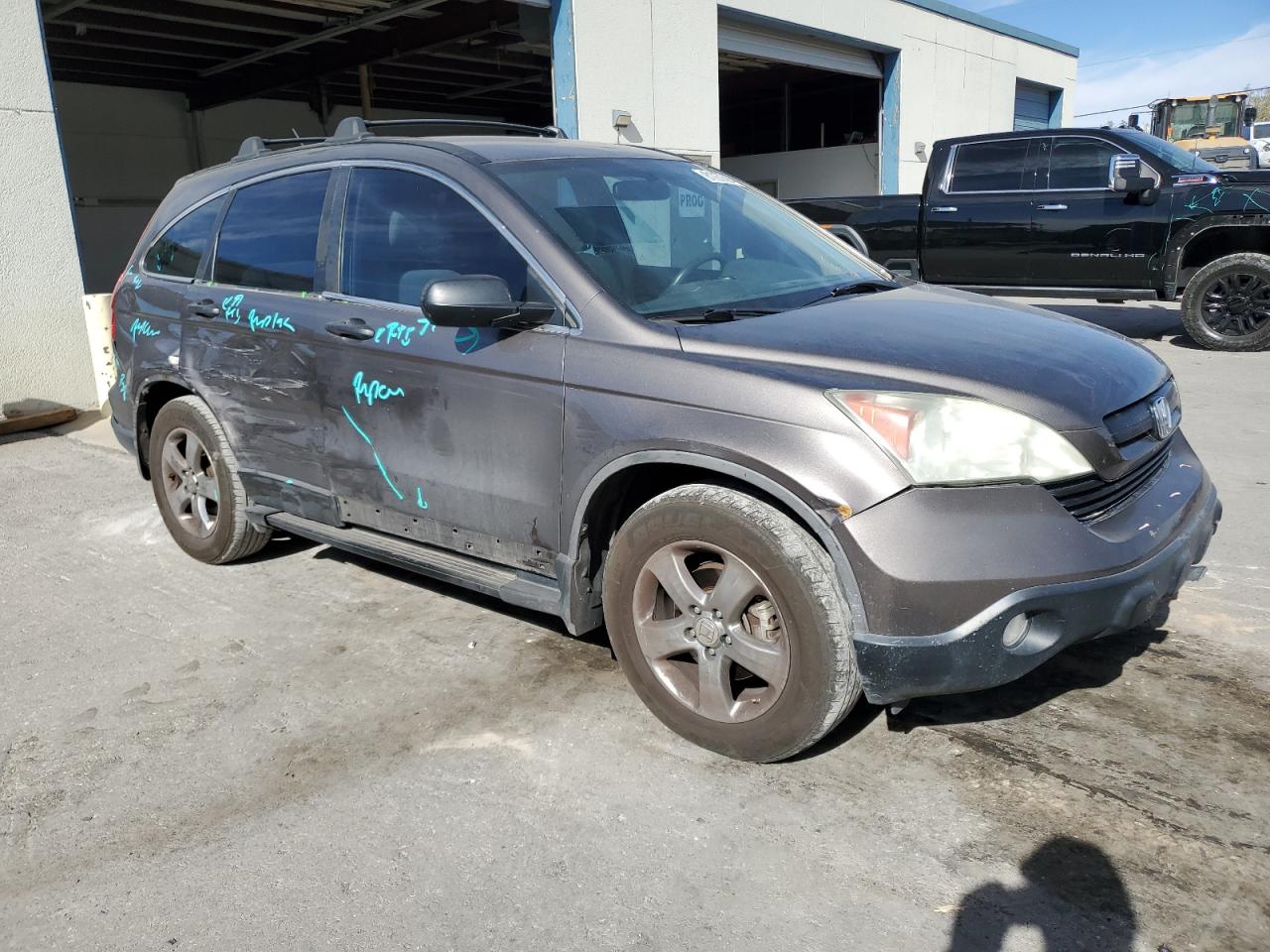 2009 Honda CR-V VIN 5J6RE38339L007099 Copart auction photo, side / rear end damage thumbnail 4