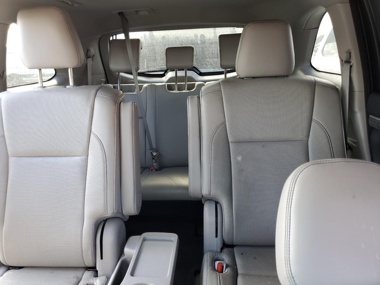 2018 Toyota Highlander VIN 5TDYZRFH0JS285842 Copart auction photo, water/flood damage thumbnail 10