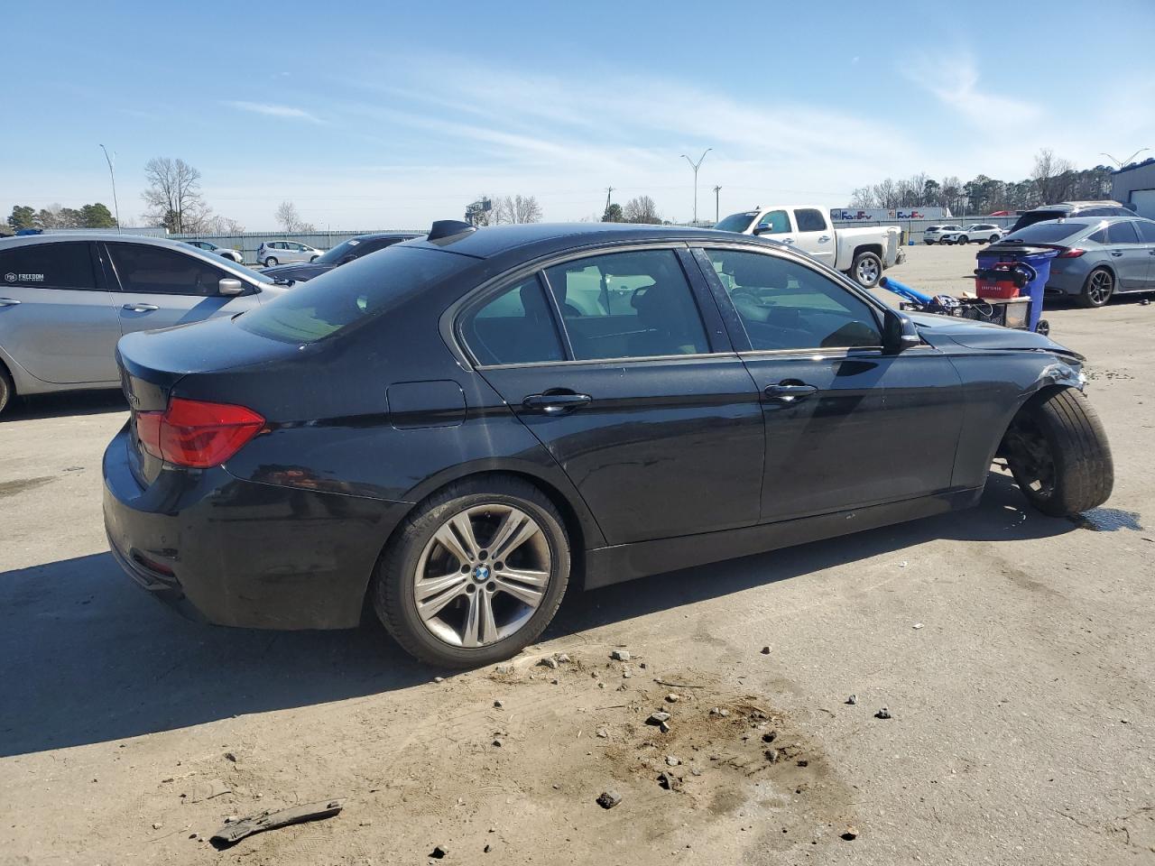 2016 BMW 3er VIN WBA8E9G51GNT81376 Copart auction photo, front end damage thumbnail 3