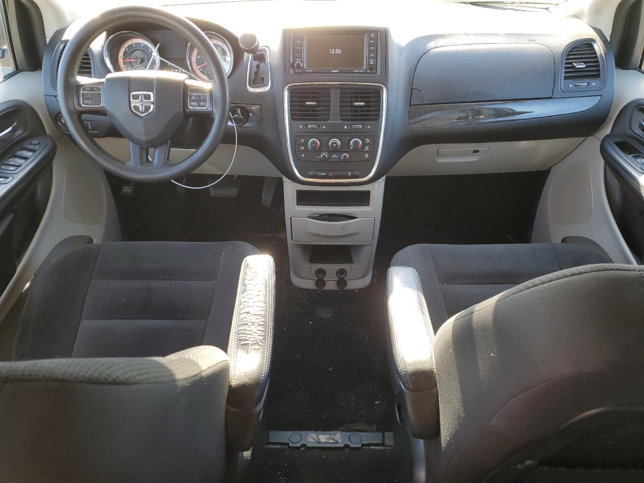 2018 Dodge Caravan VIN 2C4RDGBGXJR245572 Copart auction photo, front end damage thumbnail 8