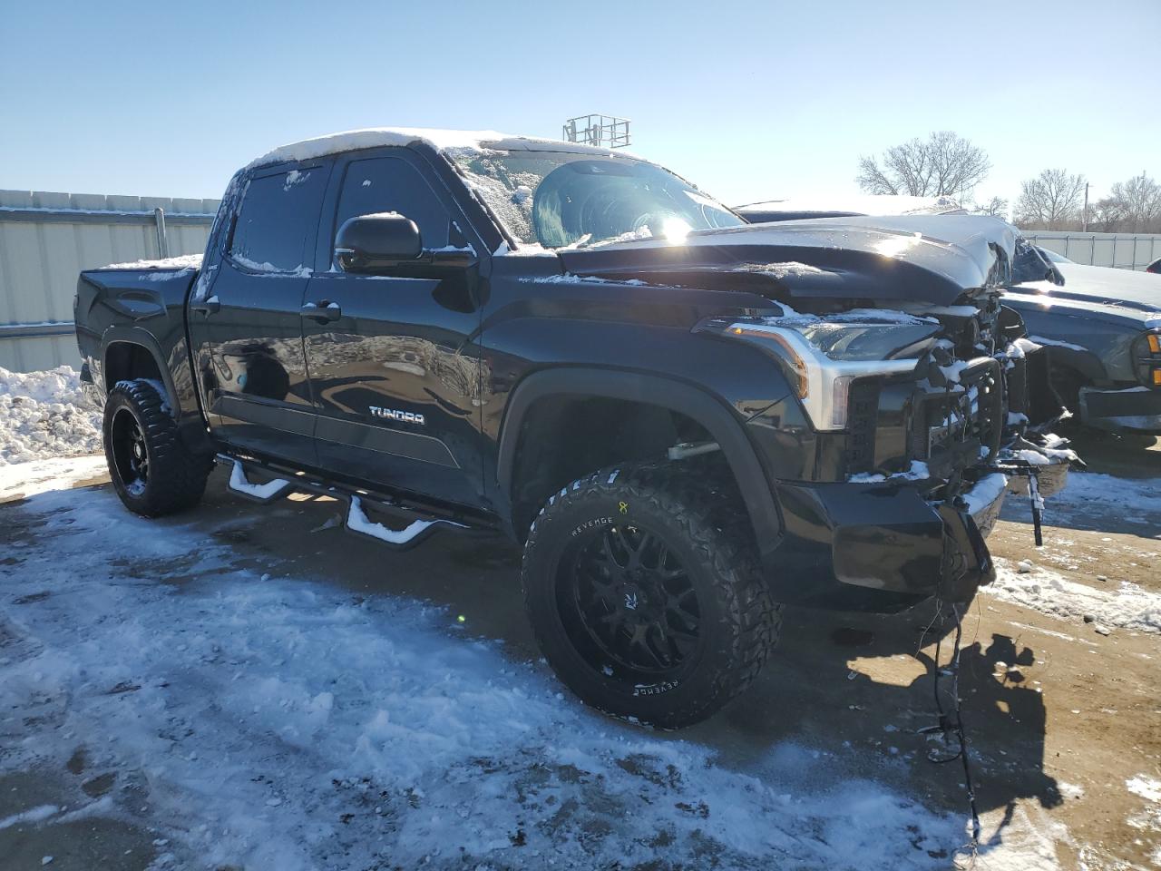 2022 Toyota Tundra VIN 5TFLA5DB8NX056589 Copart auction photo, front end damage thumbnail 4