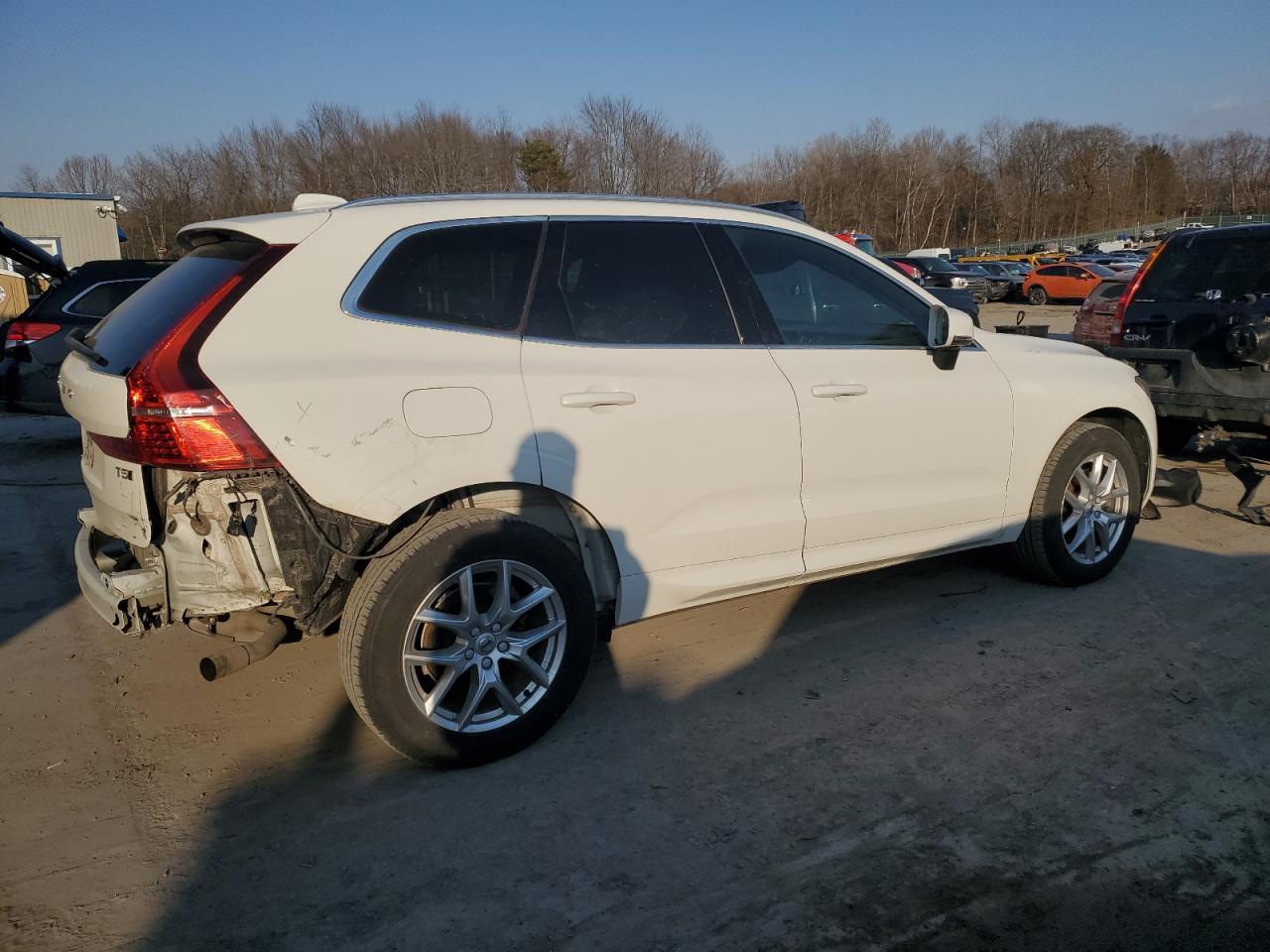 2020 Volvo XC60 VIN YV4102RK3L1582224 Copart auction photo, rear end / side damage thumbnail 3