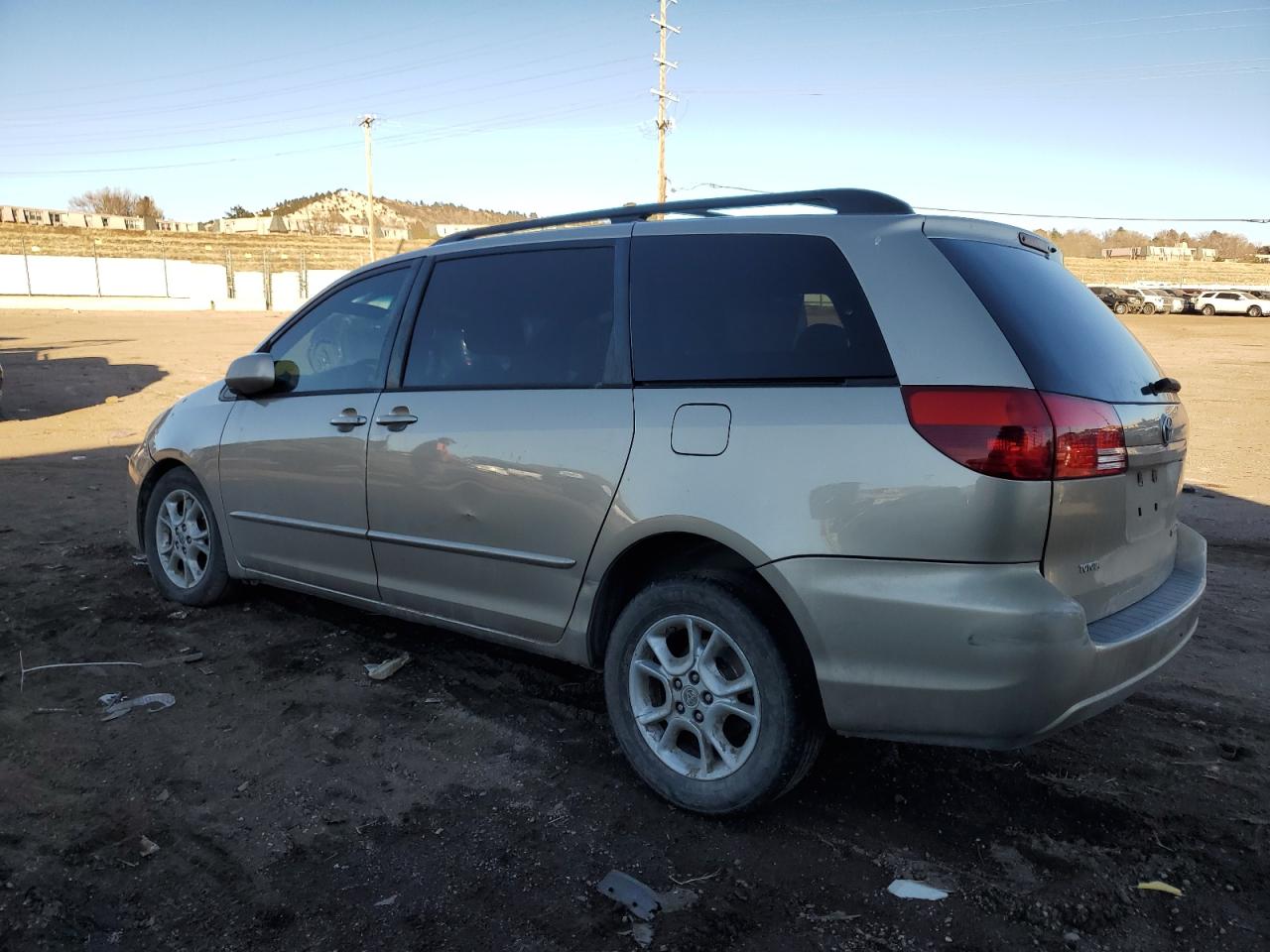 2004 Toyota Sienna VIN 5TDZA22C94S098259 Copart auction photo, front end damage thumbnail 2