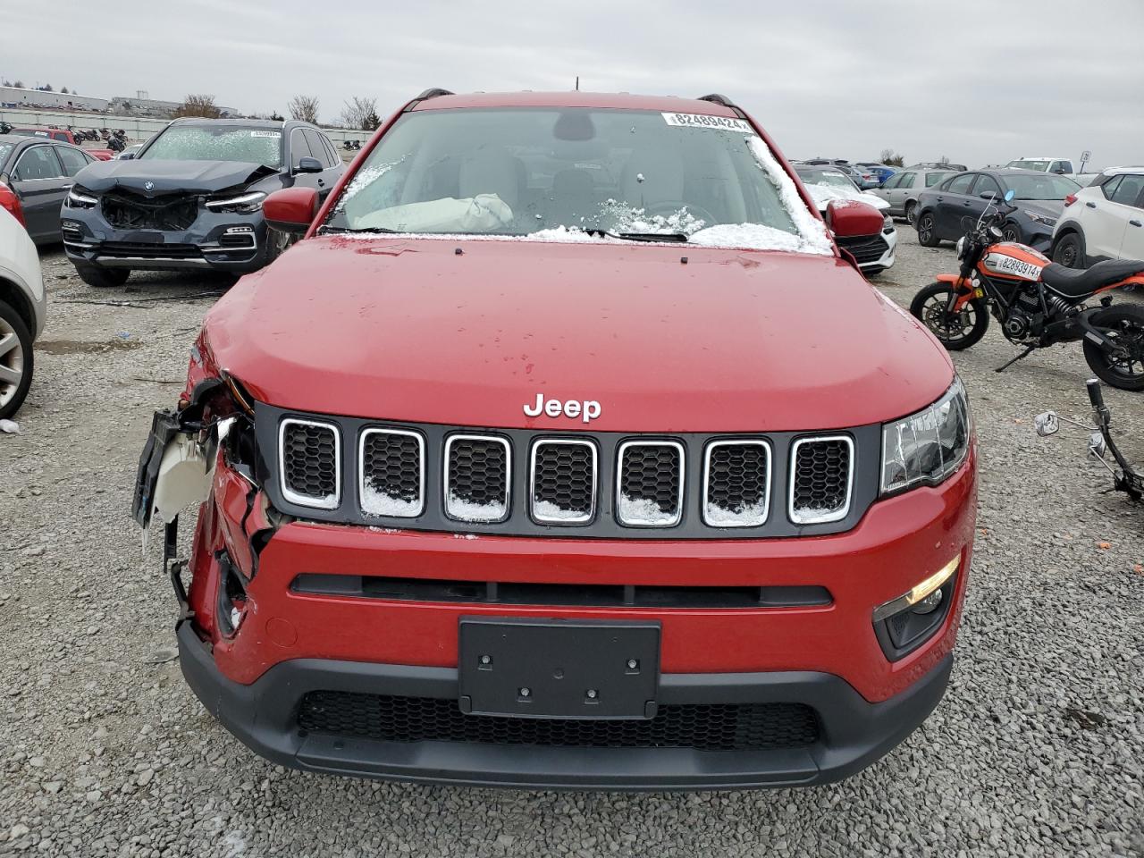 2018 Jeep Compass VIN 3C4NJDBB9JT230665 Copart auction photo, front end damage thumbnail 5