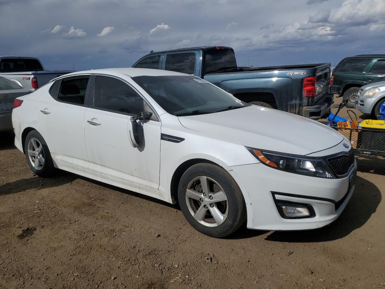 2015 KIA Optima VIN 5XXGM4A71FG483012 Copart auction photo, vandalism / side damage thumbnail 4