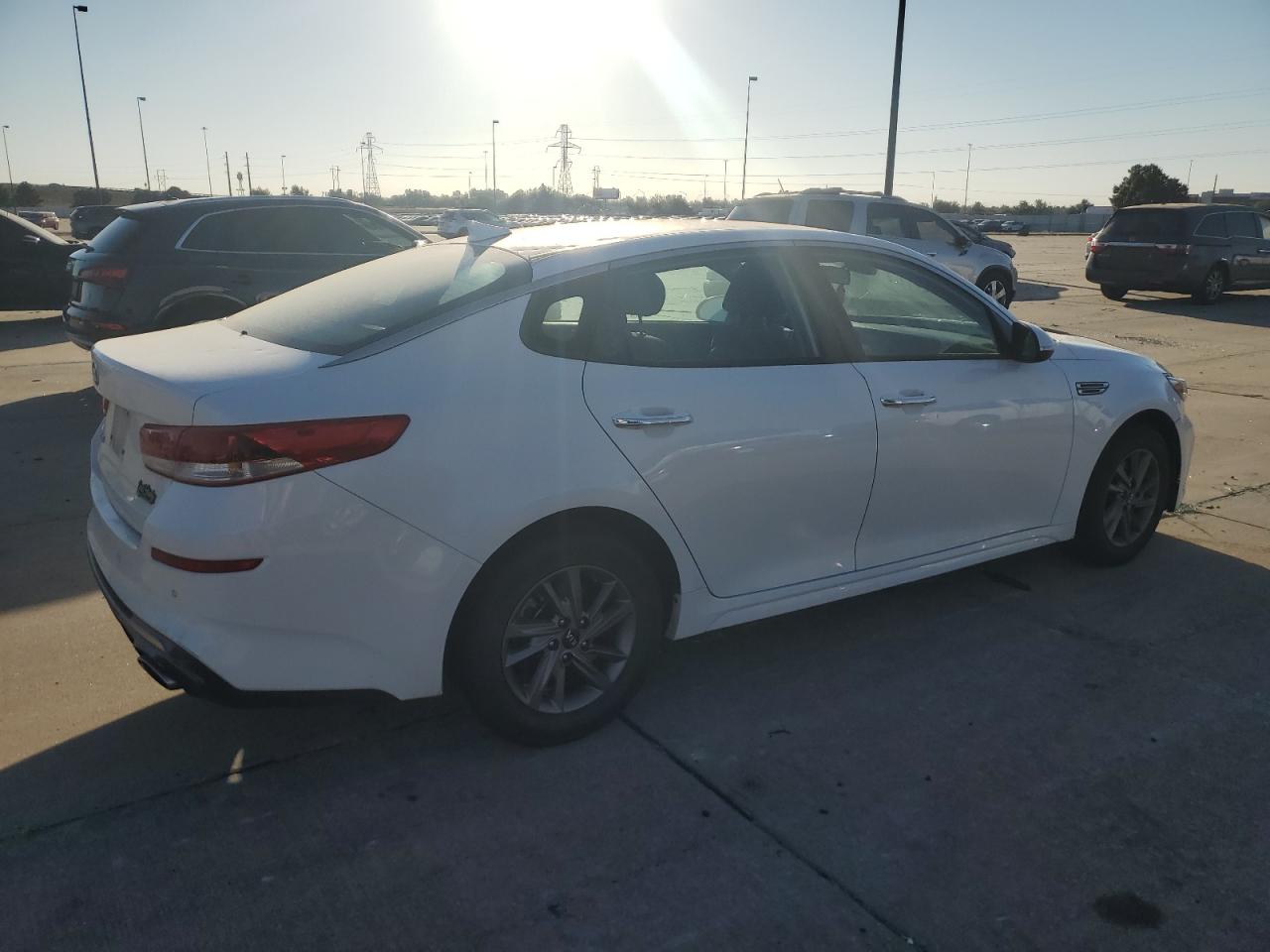 2020 KIA Optima VIN 5XXGT4L38LG392201 Copart auction photo, hail damage thumbnail 3