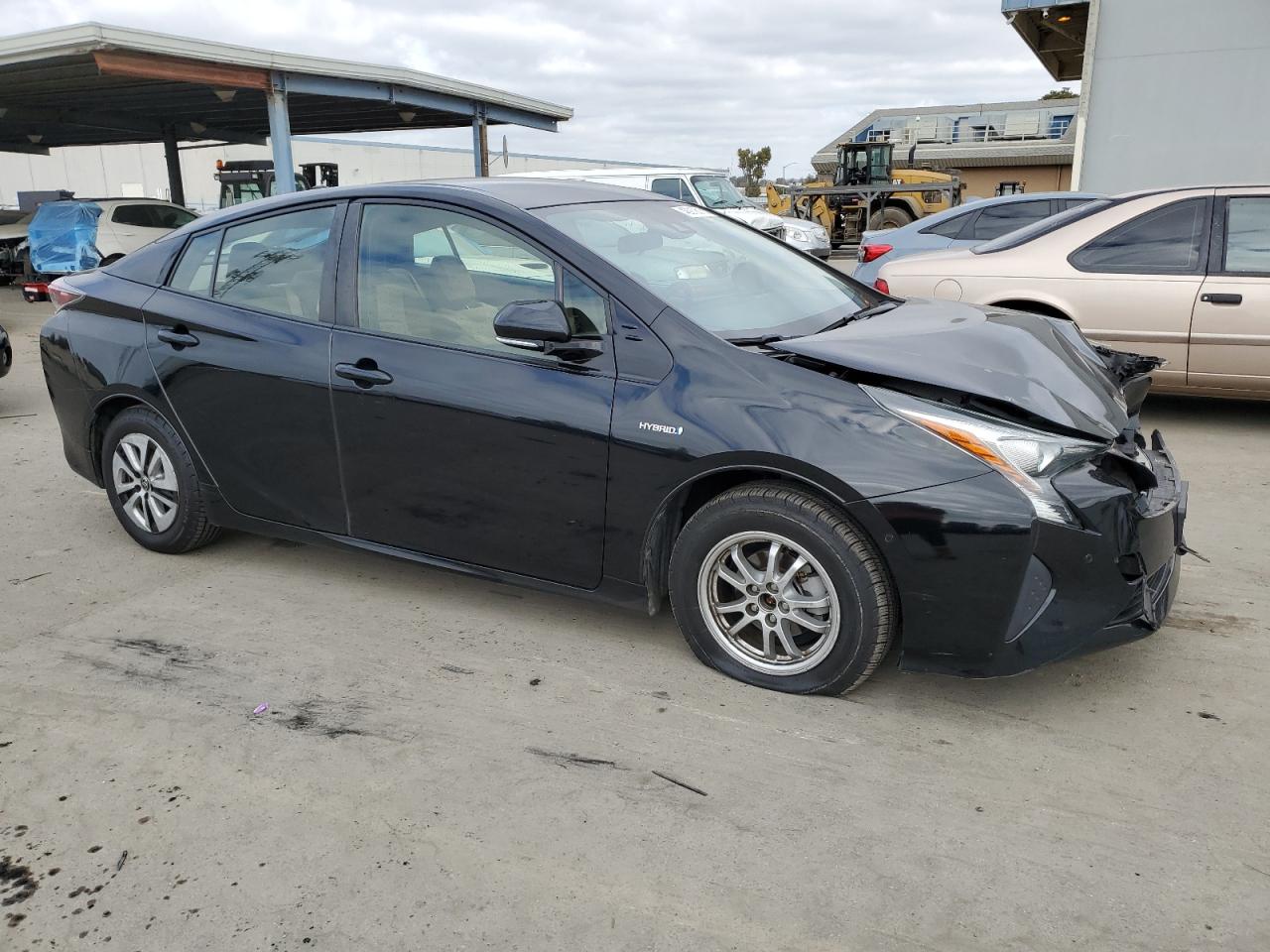 2018 Toyota Prius VIN JTDKBRFU6J3585555 Copart auction photo, front end / side damage thumbnail 4
