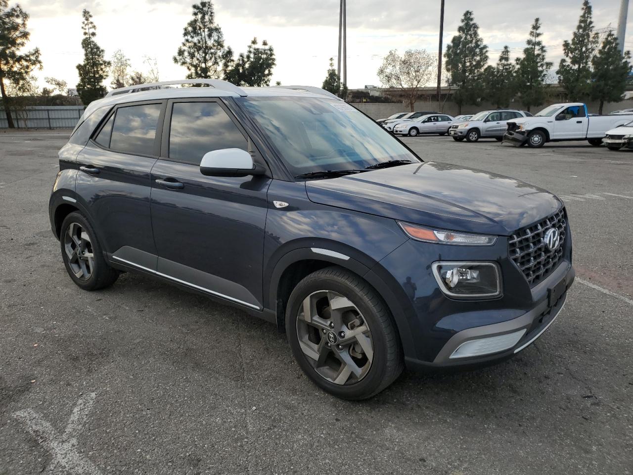 2020 Hyundai Venue VIN KMHRC8A35LU049063 Copart auction photo, rear end / side damage thumbnail 4