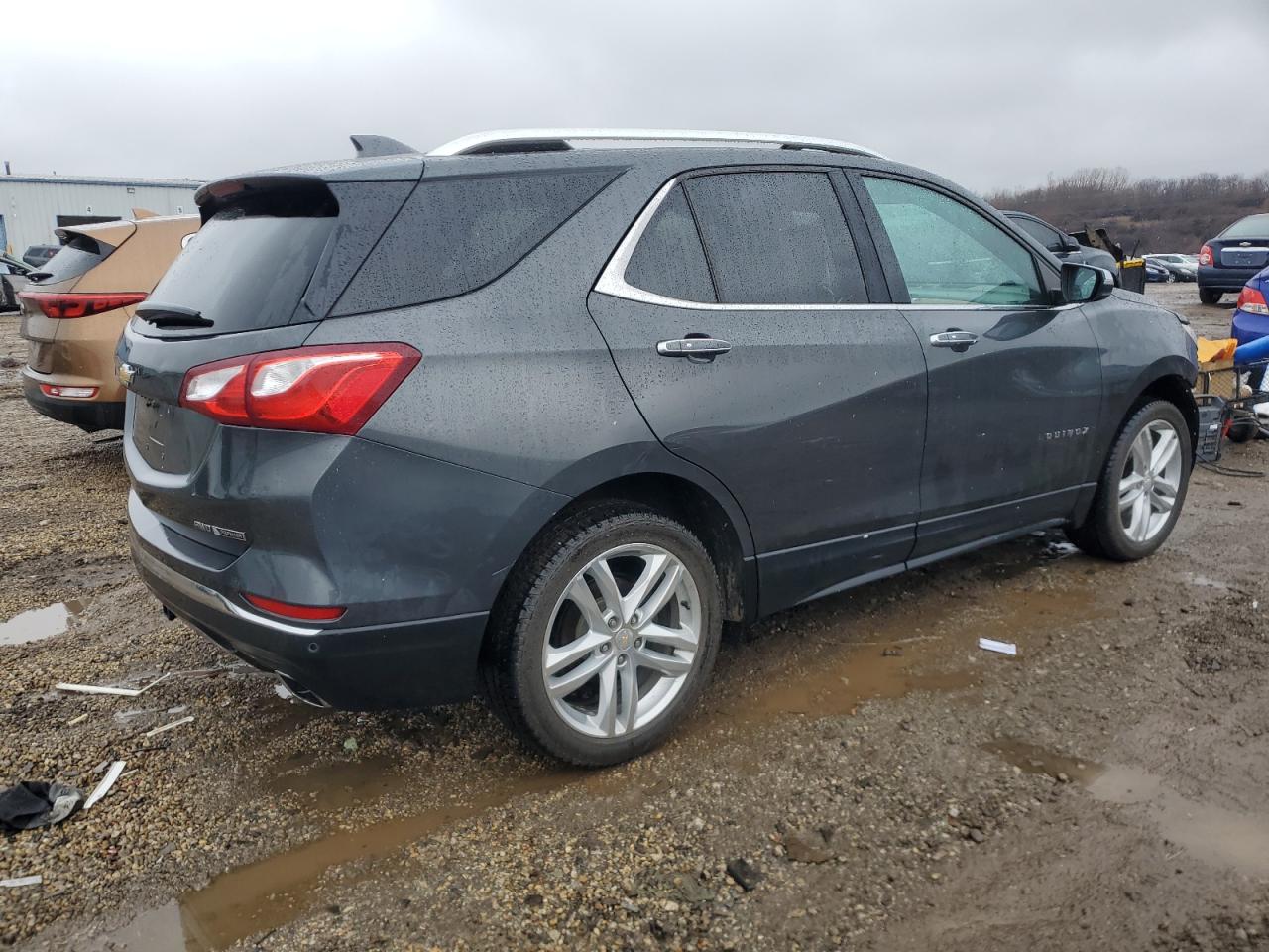 2018 Chevrolet Equinox VIN 2GNAXWEX1J6331436 Copart auction photo, front end / side damage thumbnail 3