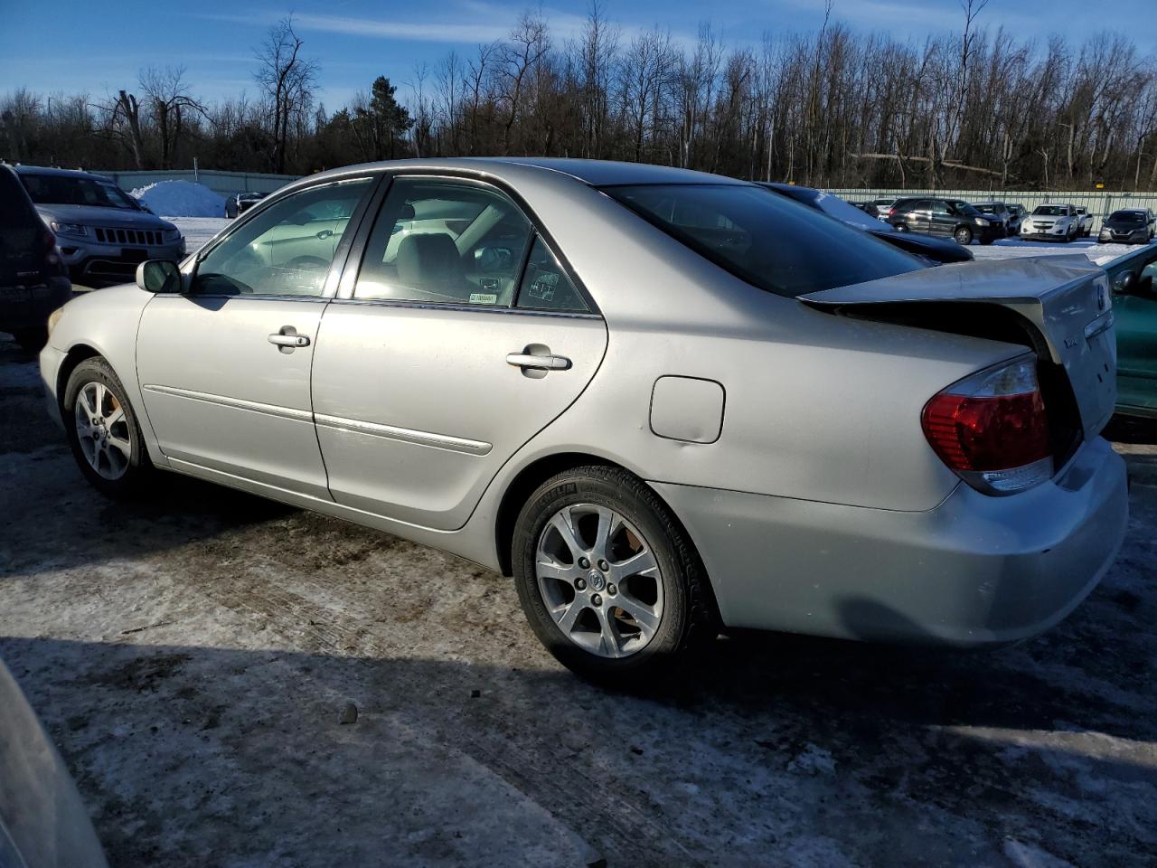 2005 Toyota Camry VIN 4T1BF30K25U083405 Copart auction photo, rear end damage thumbnail 2