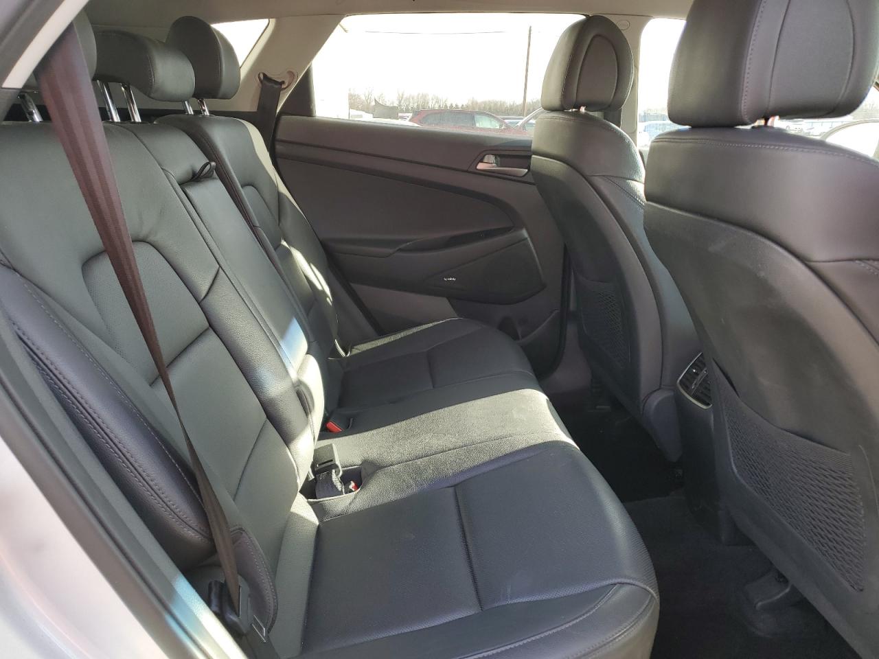 2018 Hyundai Tucson VIN KM8J3CA28JU812357 Copart auction photo, front end / side damage thumbnail 10
