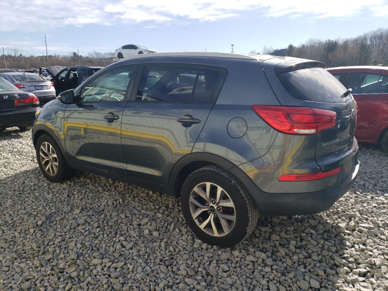 2015 KIA Sportage VIN KNDPBCAC3F7700291 Copart auction photo, minor dent/scratches damage thumbnail 2
