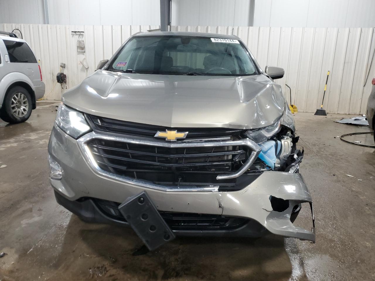2018 Chevrolet Equinox VIN 3GNAXSEV2JS552343 Copart auction photo, front end / side damage thumbnail 5