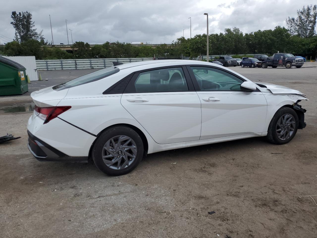 2024 Hyundai Elantra VIN KMHLM4DG6RU731517 Copart auction photo, front end damage thumbnail 3